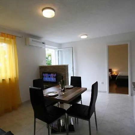 In With One-bedroom 10 Apartment Silo (Krk)