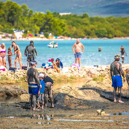 In With One-bedroom 10 Šilo
